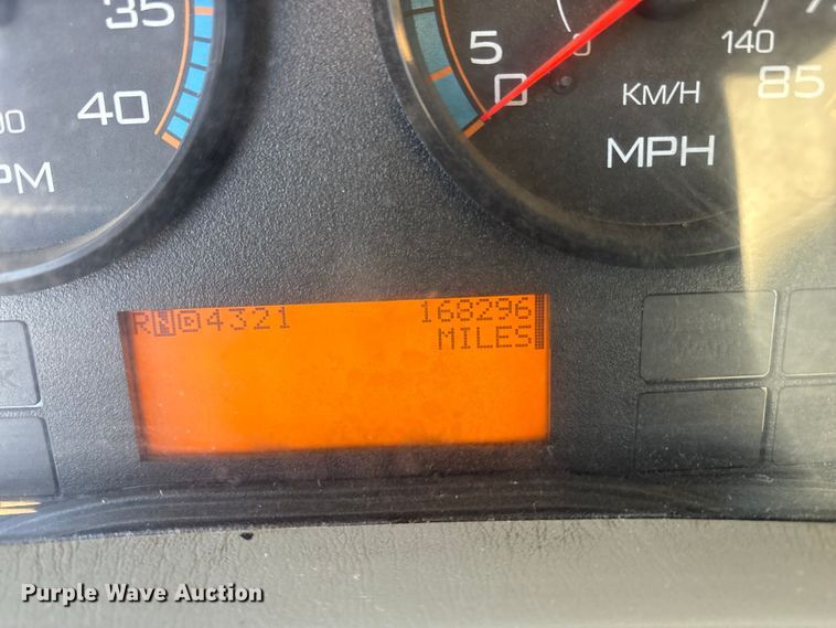 image for item EU4847 2013 International 4400 SBA bucket truck