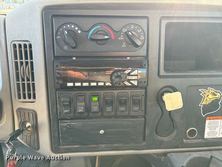 image for item EU4847 2013 International 4400 SBA bucket truck