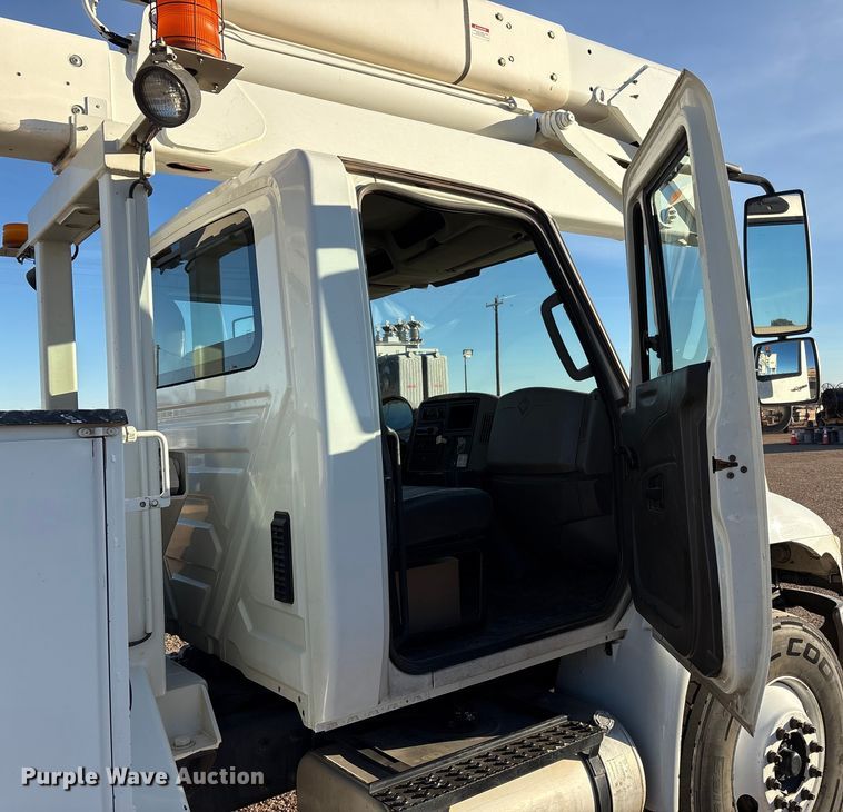 image for item EU4847 2013 International 4400 SBA bucket truck