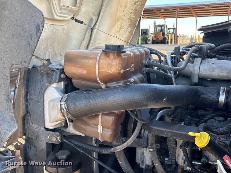 image for item EU4847 2013 International 4400 SBA bucket truck