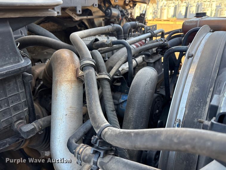 image for item EU4847 2013 International 4400 SBA bucket truck