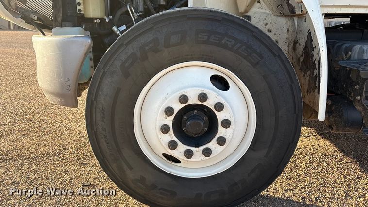 image for item EU4847 2013 International 4400 SBA bucket truck