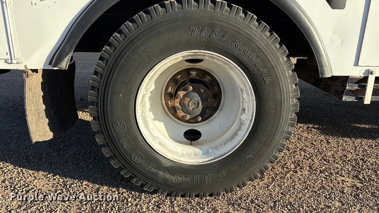 image for item EU4847 2013 International 4400 SBA bucket truck