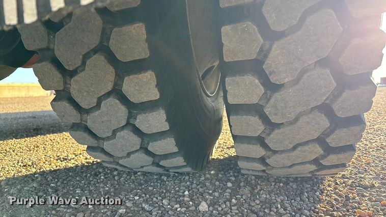 image for item EU4847 2013 International 4400 SBA bucket truck