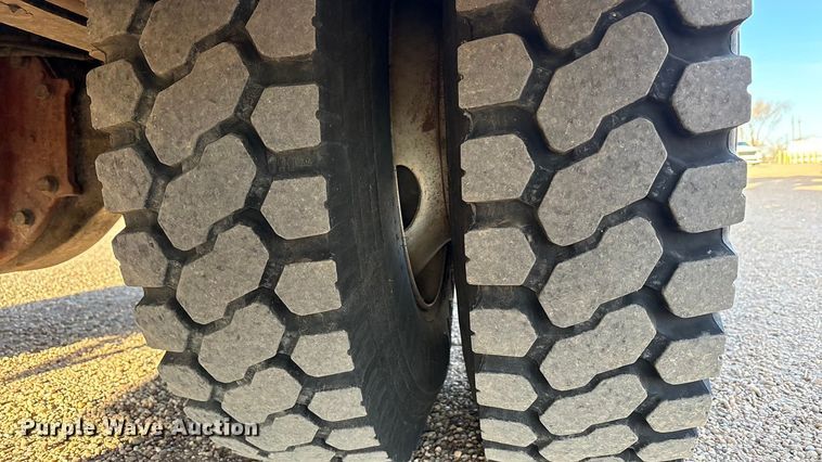 image for item EU4847 2013 International 4400 SBA bucket truck