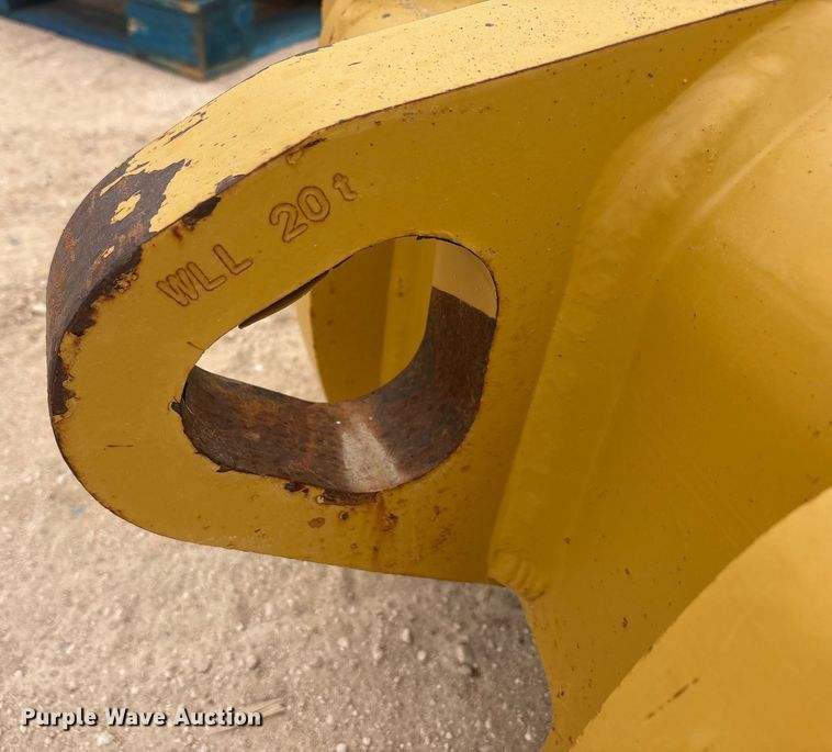 image for item EU4854 2018 Caterpillar 349TB excavator quick coupler