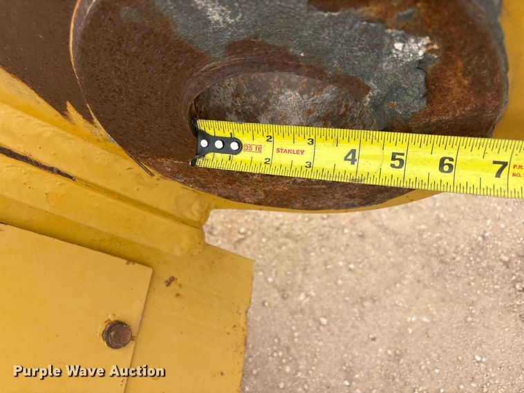 image for item EU4854 2018 Caterpillar 349TB excavator quick coupler