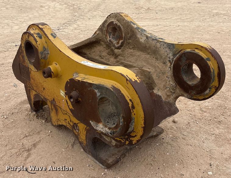 image for item EU4855 Caterpillar excavator quick coupler