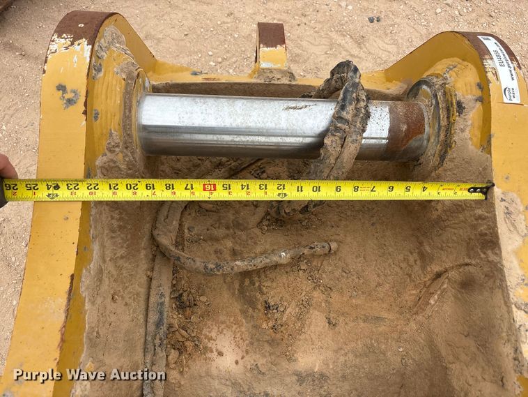 image for item EU4856 2021 Caterpillar VB linkage excavator quick coupler