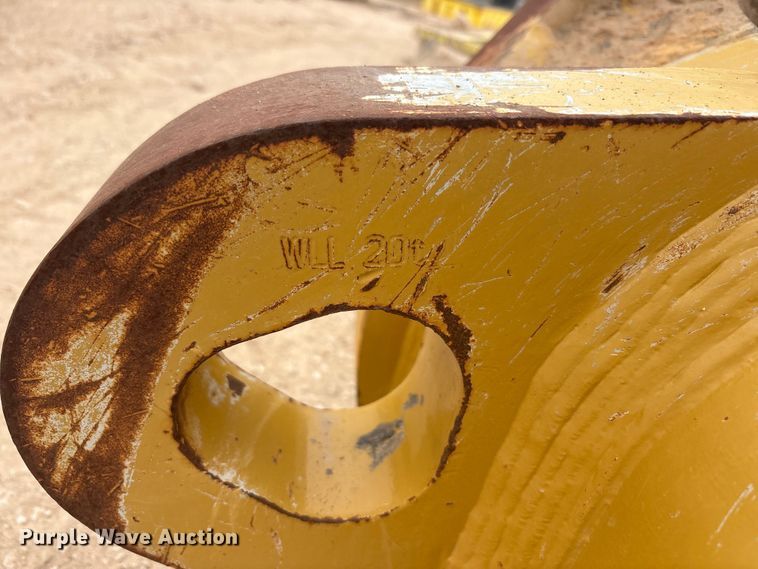 image for item EU4857 Caterpillar excavator quick coupler