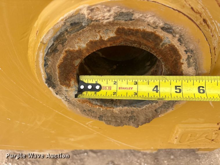 image for item EU4857 Caterpillar excavator quick coupler