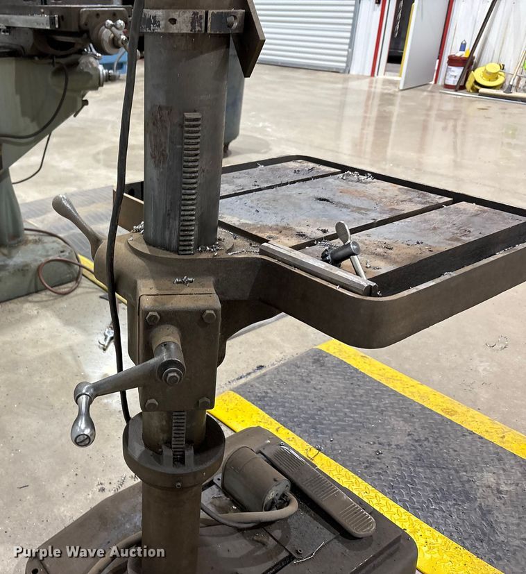 image for item EU4882 Clausing 2276  drill press