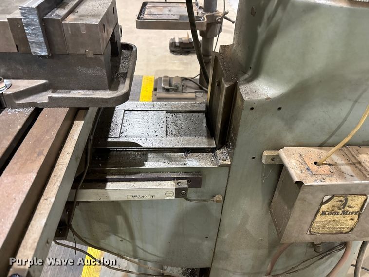 image for item EU4883 Bridgeport vertical milling machine