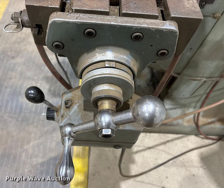 image for item EU4883 Bridgeport vertical milling machine