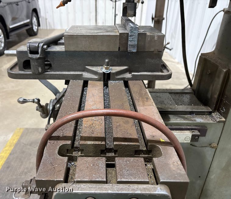 image for item EU4883 Bridgeport vertical milling machine