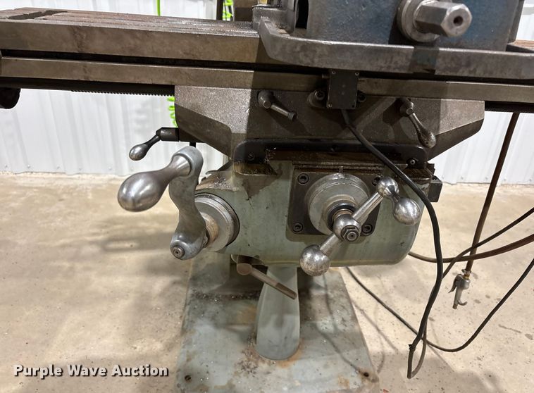 image for item EU4883 Bridgeport vertical milling machine