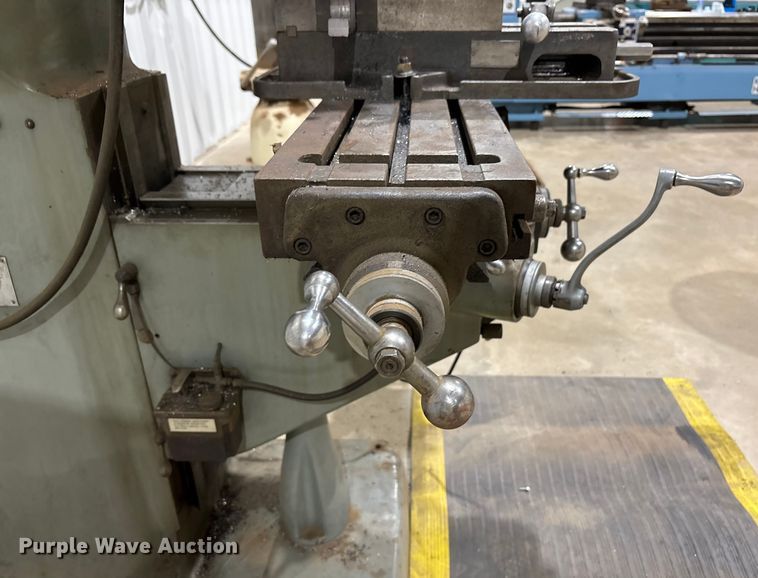 image for item EU4883 Bridgeport vertical milling machine