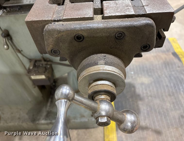 image for item EU4883 Bridgeport vertical milling machine