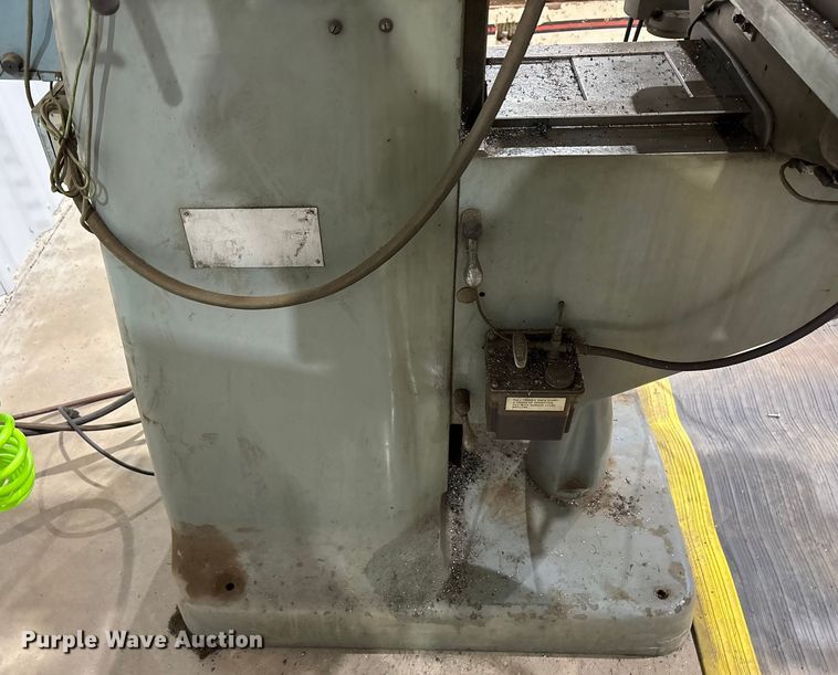 image for item EU4883 Bridgeport vertical milling machine