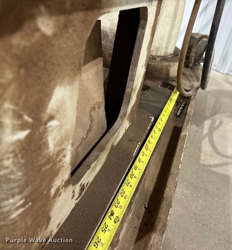 image for item EU4884 JET J-1100R radial drill press