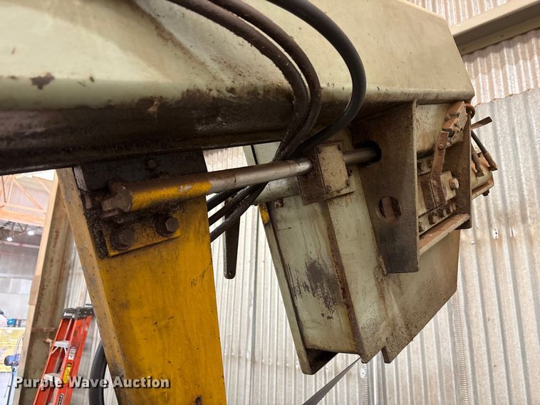 image for item EU4886 Hyd-Mech S-25A Band saw