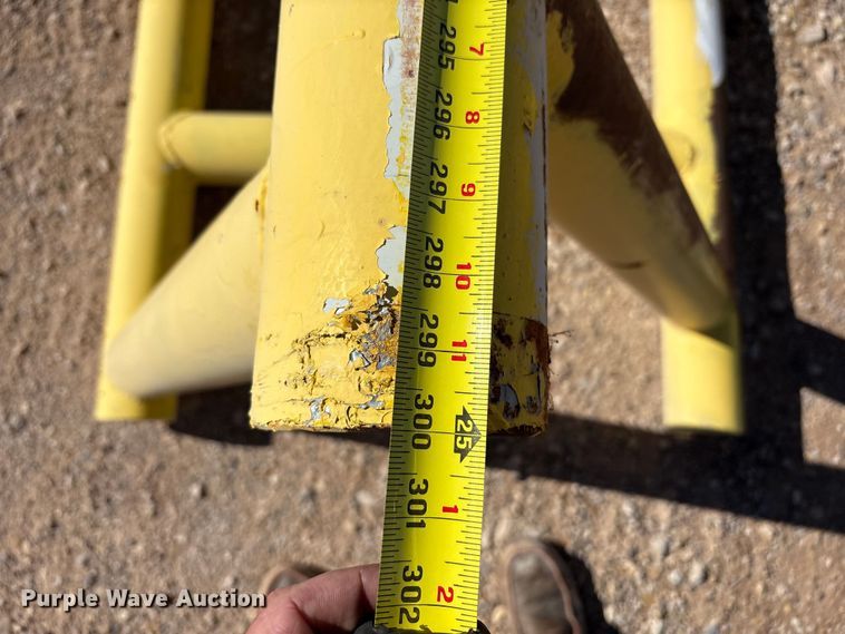 image for item EU4891 (3) pipe racks