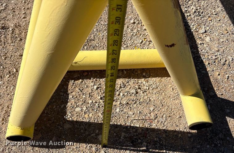 image for item EU4891 (3) pipe racks