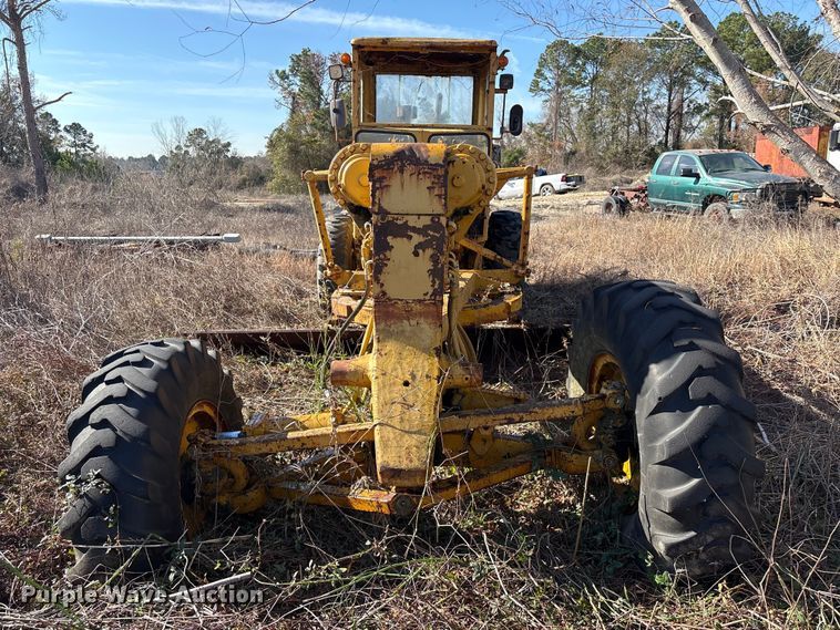 image for item EU7355 1971 Caterpillar 12F rigid frame motor grader