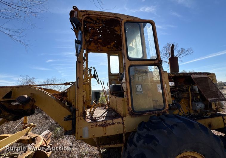 image for item EU7355 1971 Caterpillar 12F rigid frame motor grader