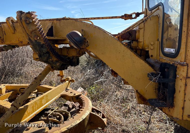 image for item EU7355 1971 Caterpillar 12F rigid frame motor grader