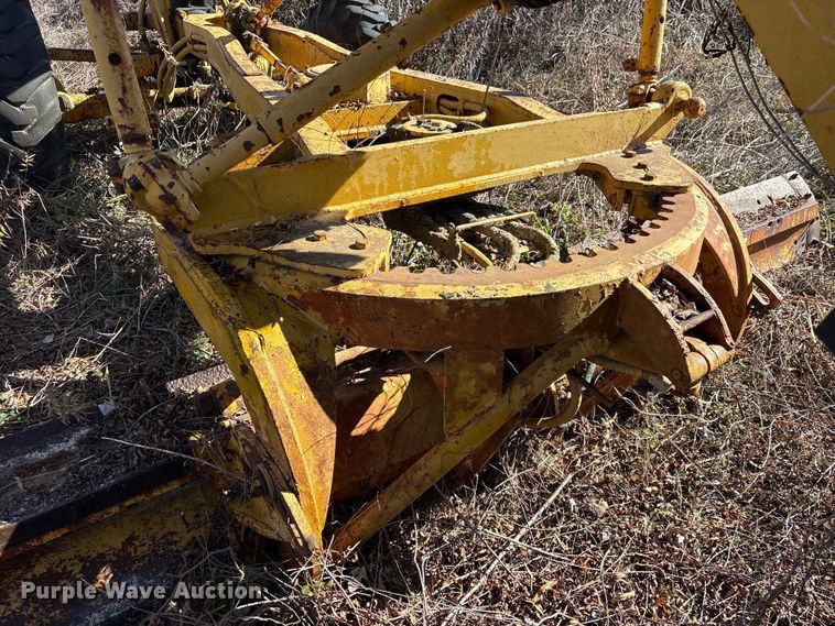 image for item EU7355 1971 Caterpillar 12F rigid frame motor grader