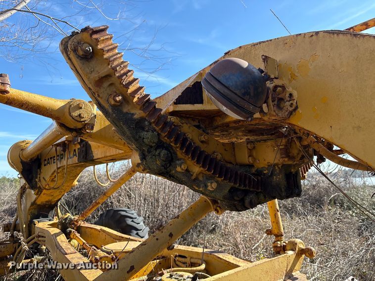 image for item EU7355 1971 Caterpillar 12F rigid frame motor grader