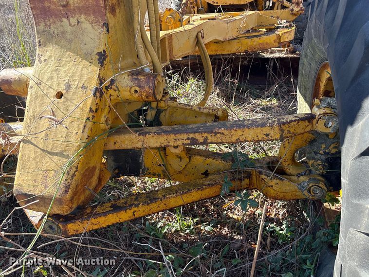 image for item EU7355 1971 Caterpillar 12F rigid frame motor grader