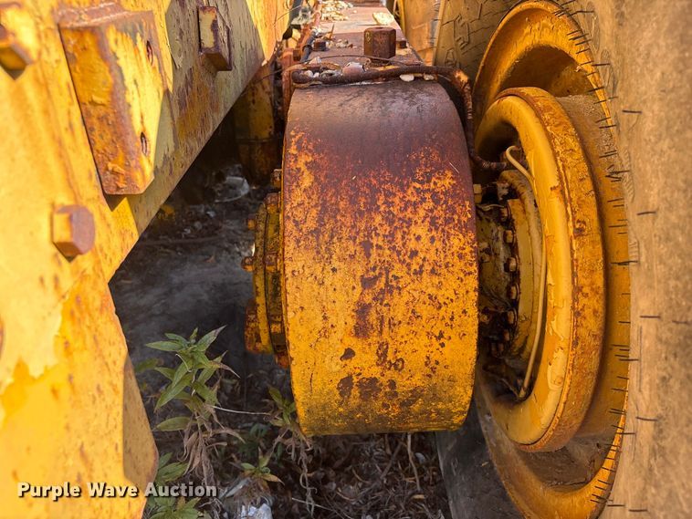 image for item EU7355 1971 Caterpillar 12F rigid frame motor grader