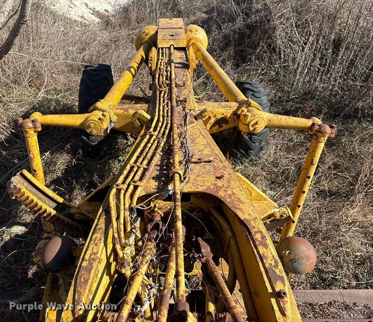 image for item EU7355 1971 Caterpillar 12F rigid frame motor grader