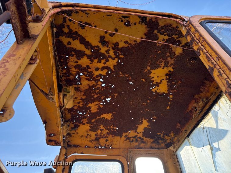 image for item EU7355 1971 Caterpillar 12F rigid frame motor grader