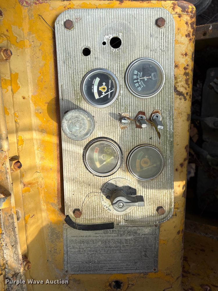 image for item EU7355 1971 Caterpillar 12F rigid frame motor grader