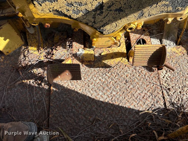 image for item EU7355 1971 Caterpillar 12F rigid frame motor grader