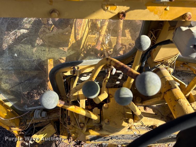 image for item EU7355 1971 Caterpillar 12F rigid frame motor grader