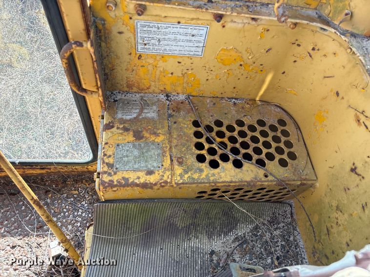 image for item EU7355 1971 Caterpillar 12F rigid frame motor grader