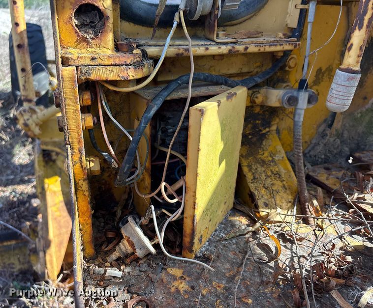 image for item EU7355 1971 Caterpillar 12F rigid frame motor grader