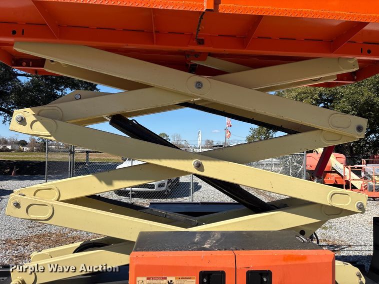 image for item EU7365 2021 JLG ERT2669 scissor lift