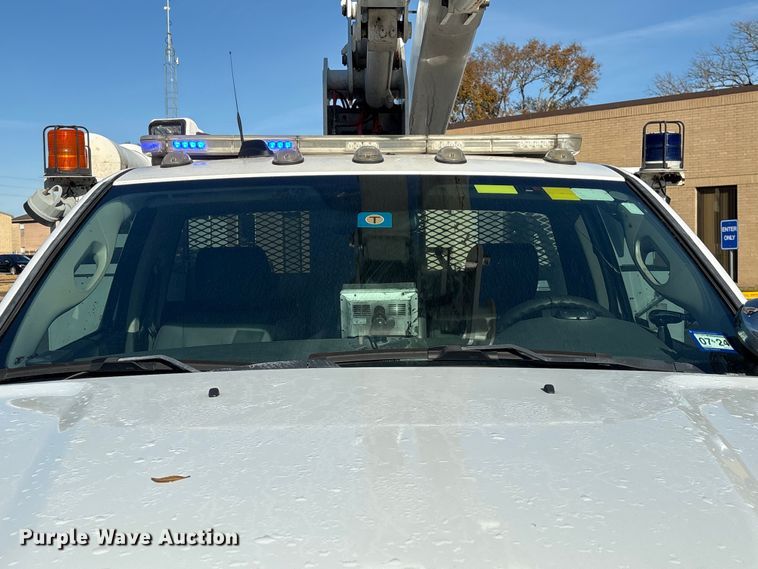 image for item EU7367 2017 RAM 5500 bucket truck