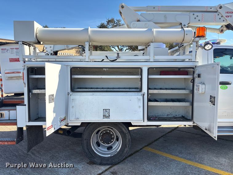 image for item EU7367 2017 RAM 5500 bucket truck