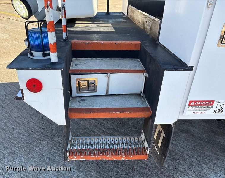 image for item EU7367 2017 RAM 5500 bucket truck