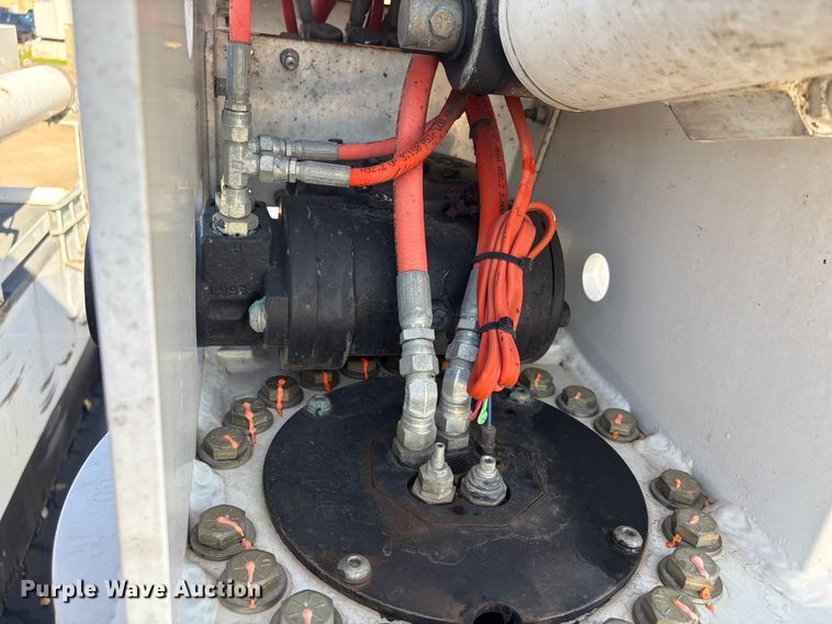 image for item EU7367 2017 RAM 5500 bucket truck