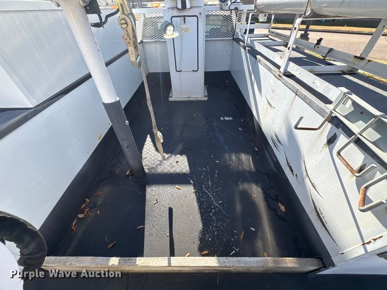 image for item EU7367 2017 RAM 5500 bucket truck