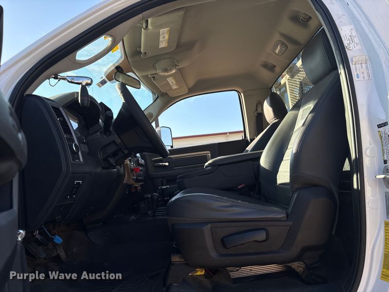 image for item EU7367 2017 RAM 5500 bucket truck