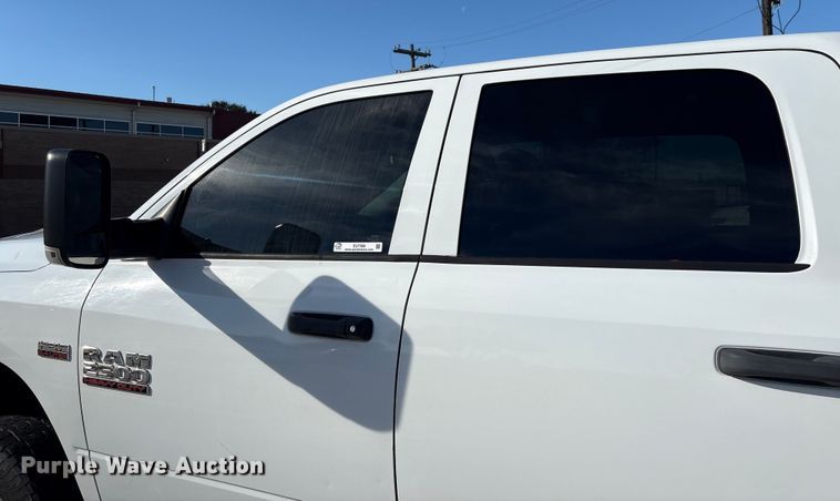 image for item EU7368 2018 RAM 2500 Crew Cab pickup truck