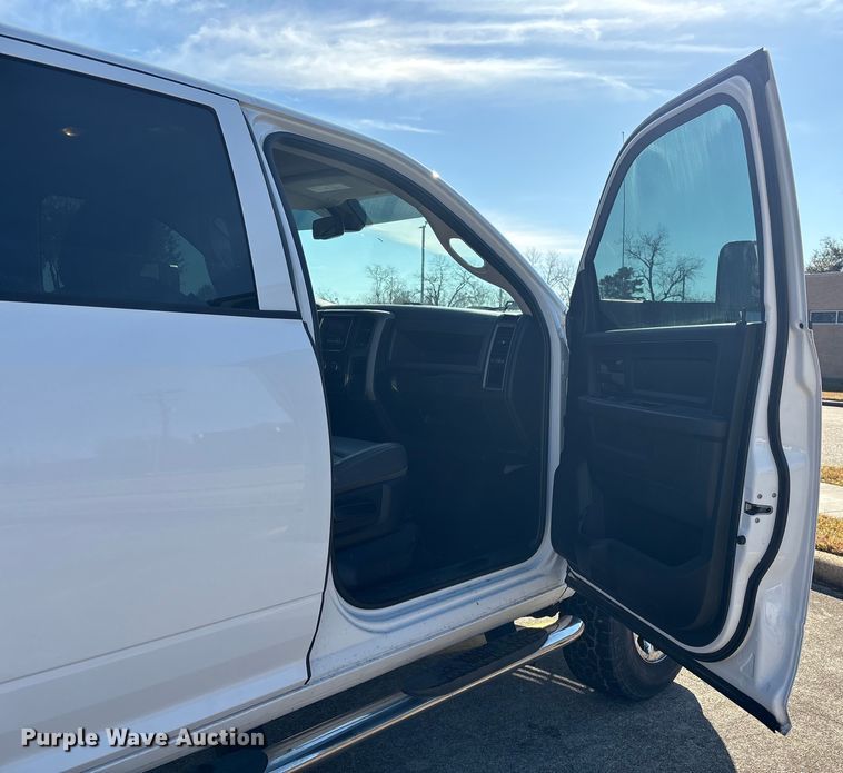 image for item EU7368 2018 RAM 2500 Crew Cab pickup truck